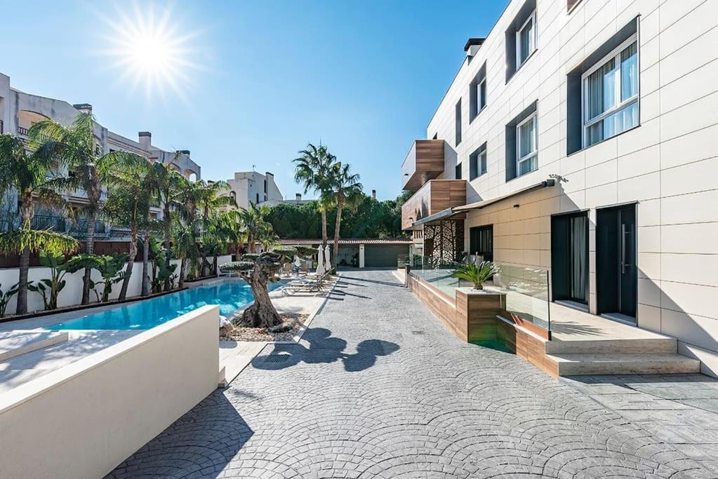 5 Stelle Piscina, Jacuzzi, Wifi - 2 Min Dal Mare Lägenhet Miami Playa Exteriör bild