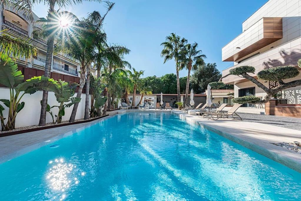 5 Stelle Piscina, Jacuzzi, Wifi - 2 Min Dal Mare Lägenhet Miami Playa Exteriör bild