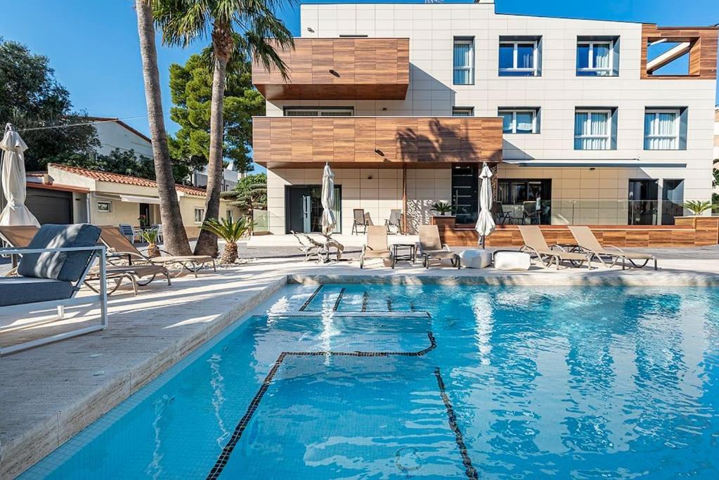 5 Stelle Piscina, Jacuzzi, Wifi - 2 Min Dal Mare Lägenhet Miami Playa Exteriör bild