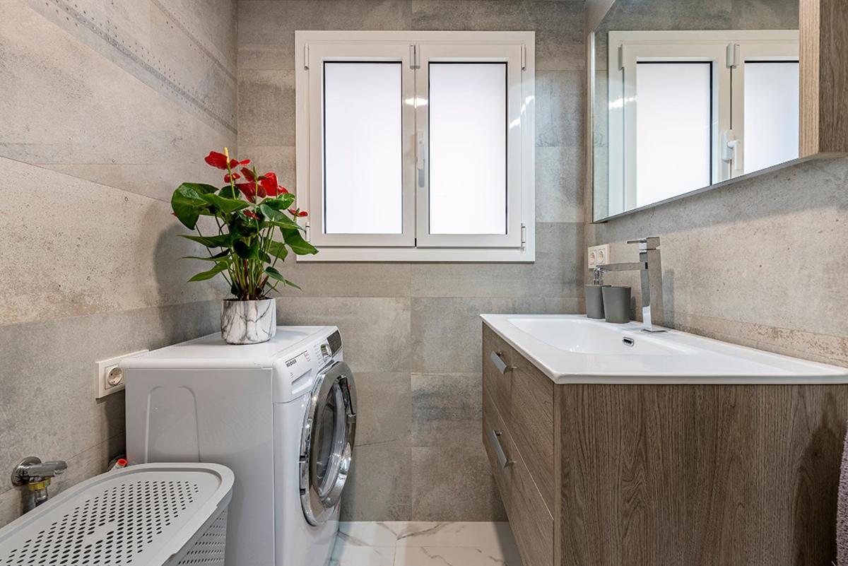 5 Stelle Piscina, Jacuzzi, Wifi - 2 Min Dal Mare Lägenhet Miami Playa Exteriör bild